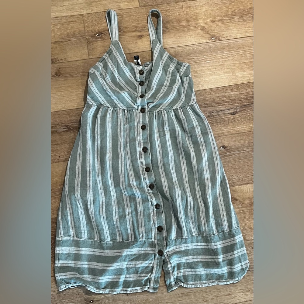 Women’s L Green and White Striped Linen Faux Button Dress